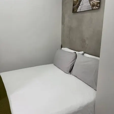 1 Bed-flat 150 Metros From Apartment