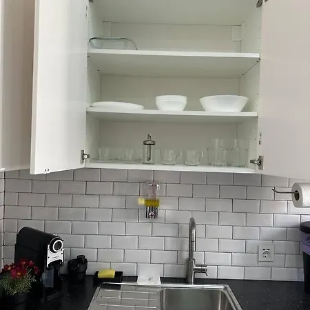 Apartment 1 Bed-flat 150 Metros From