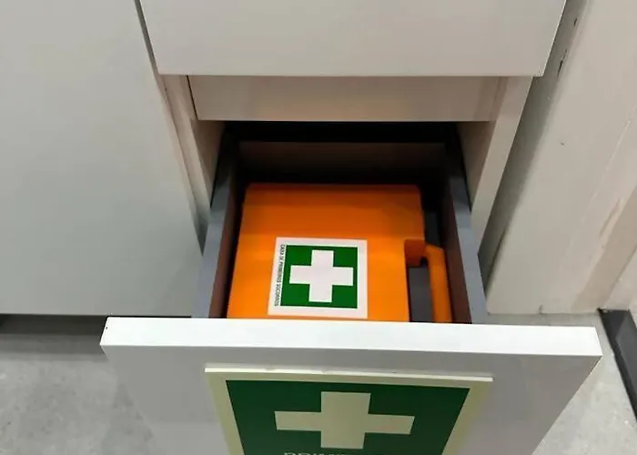 1 Bed-flat 150 Metros From * Буаркуш