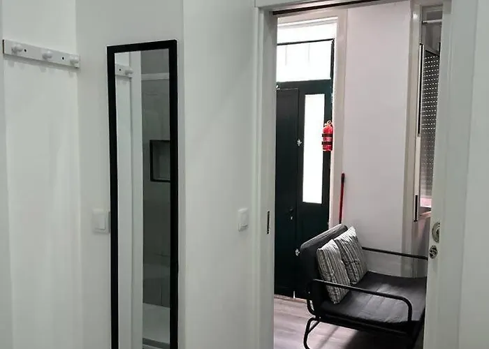 Апартаменты 1 Bed-flat 150 Metros From *